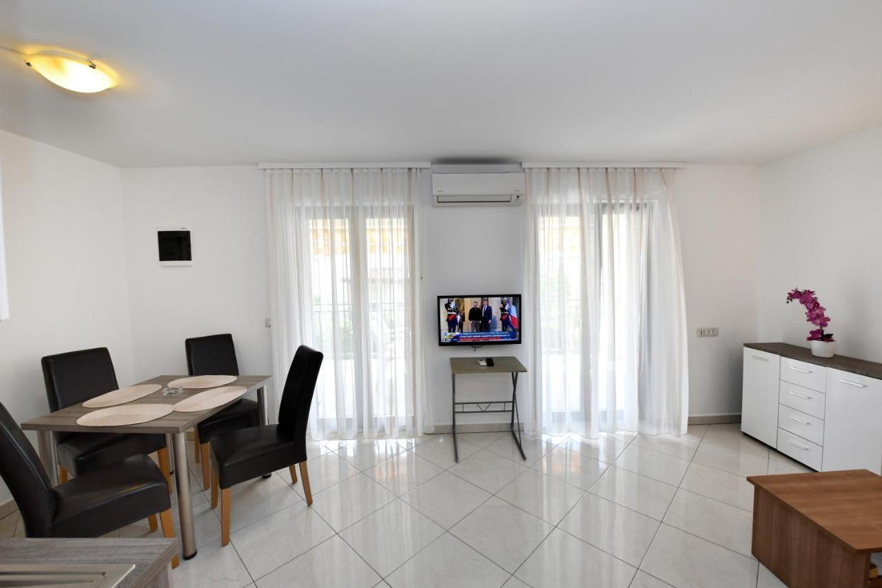 Apartments Jasmina Poreč Exterior foto